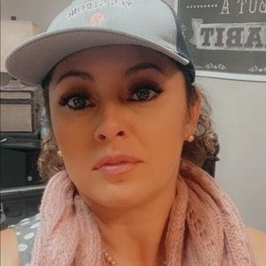 Meet your Posher, Brenda